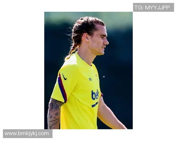 足球明星辫子风潮：从场上到场下引领个性与时尚的潮流变革